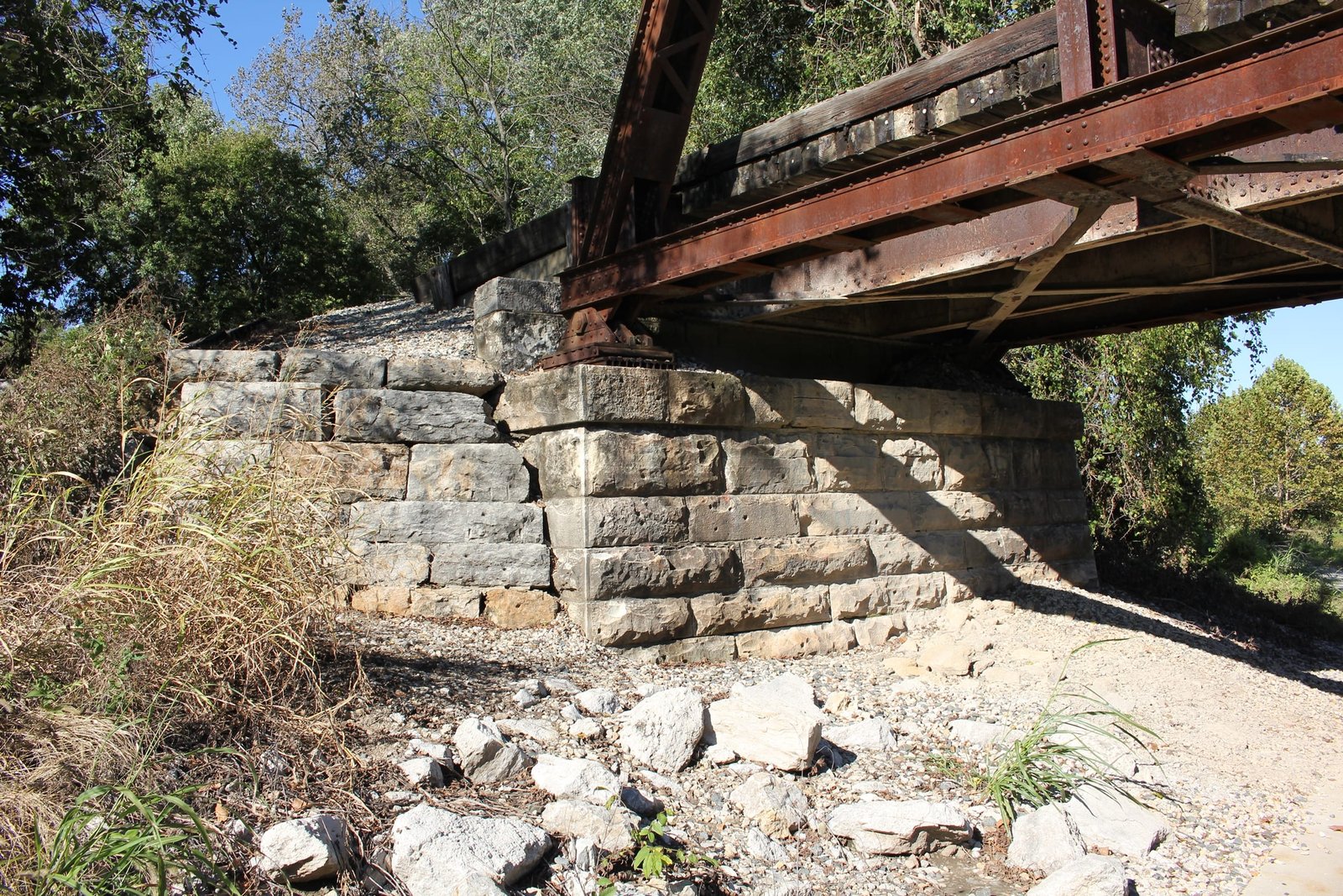 North abutment